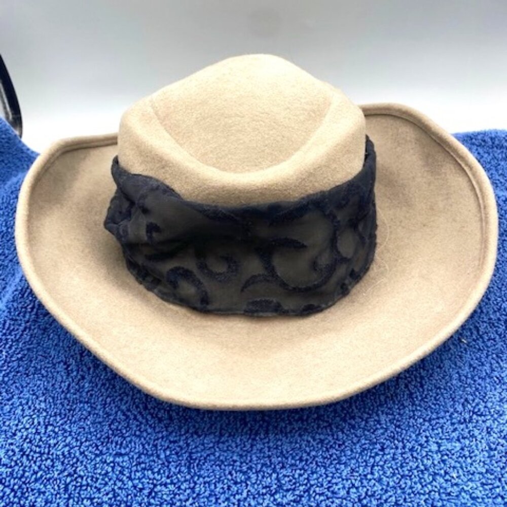 Beige Wide-Brim Felt Hat with Black Decorative Band